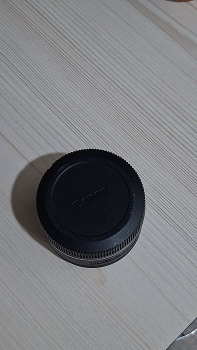 Canon RF 50mm 1.8