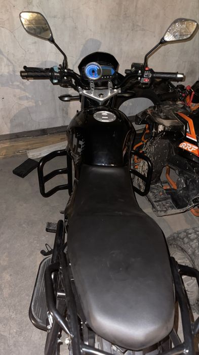Мотоцикл Raser sanke 200