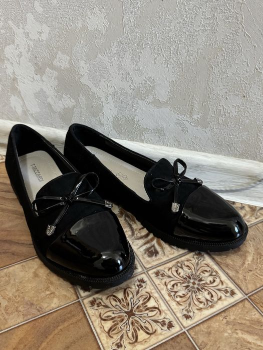 Продам женскую обувь