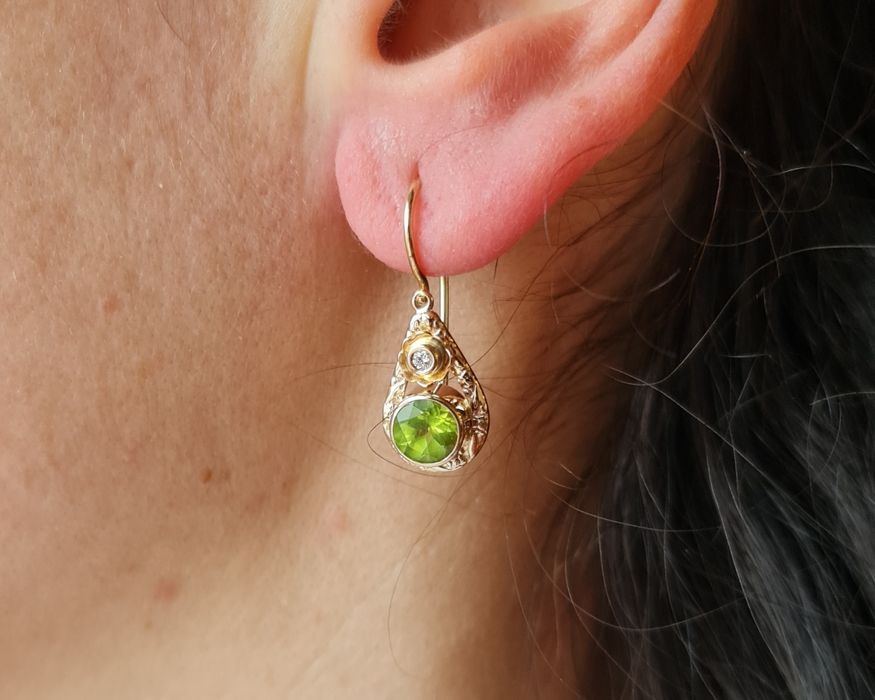 Cercei aur 14k cu diamante și peridot natural
