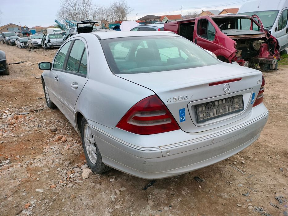 Dezmembrari  Mercedes-Benz C-CLASS (W203)  2000  > 2007 C 200 CDI (20