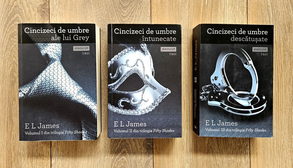 Colecția de cărți 50 de umbre ale lui Grey  (Fifty Shades)