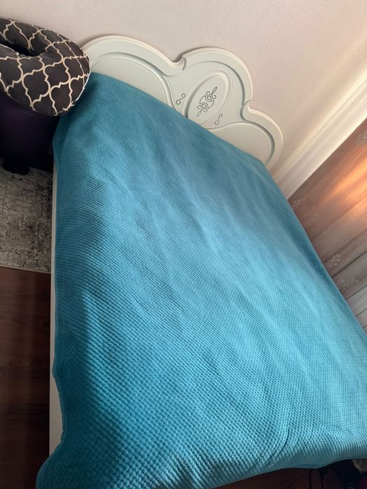 Пррлам двухспальную кровать