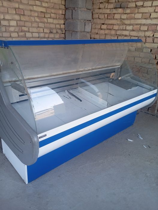 Витринный холодильник