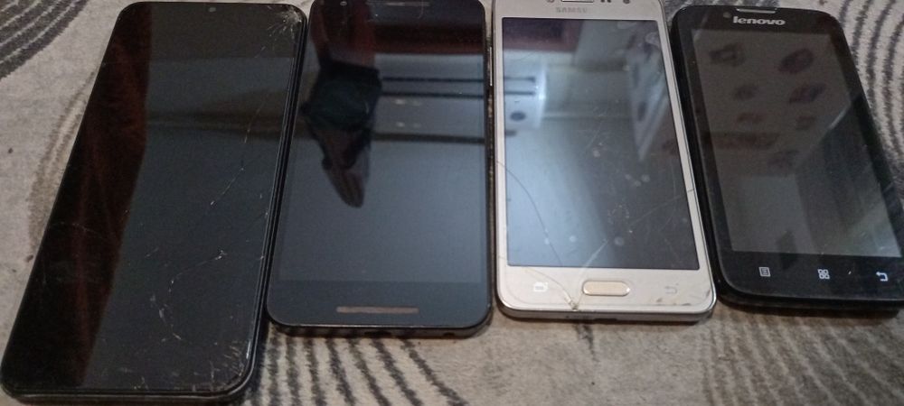 Telefoane diferite modele