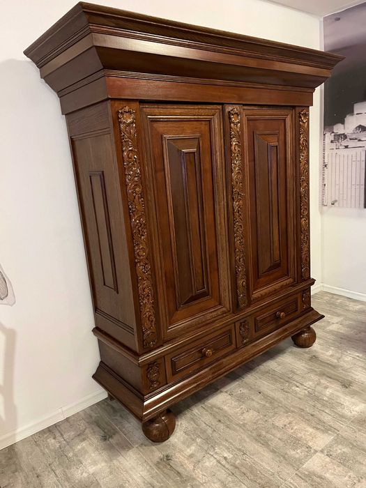 Гардероб от масив