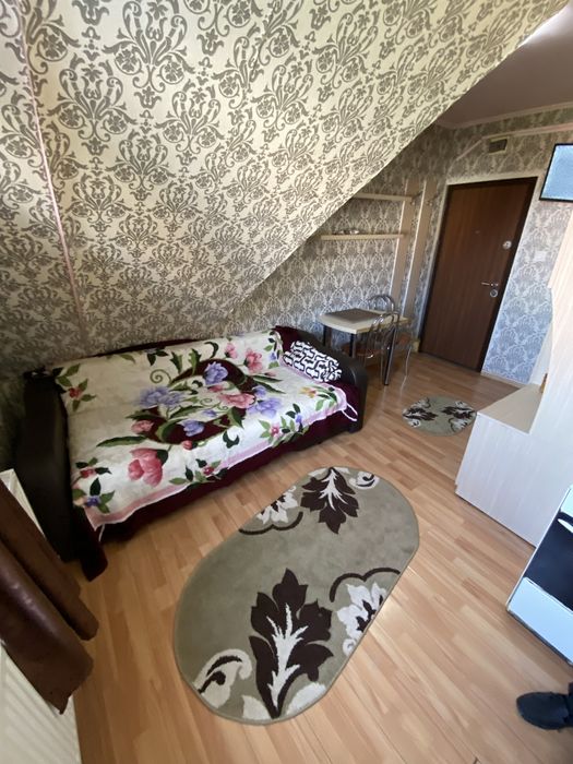 Gardoniera de închiriat