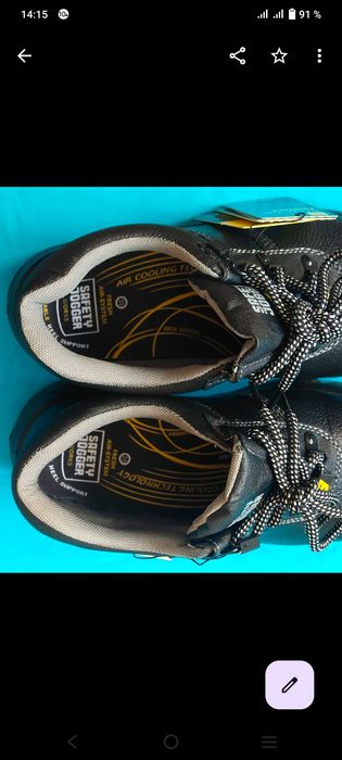 Жаңа жазғы аяқ киім.