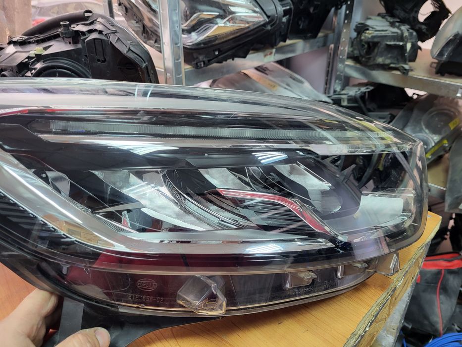 Десен фар фарове Renault Capture 2017 desen far farove рено каптюр