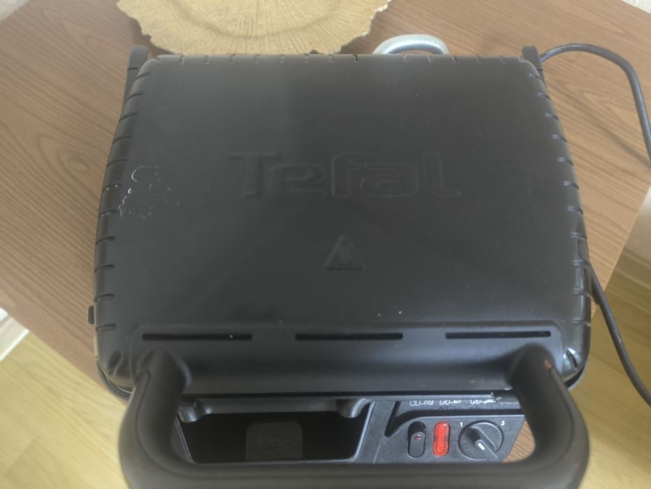 Гриль Tefal черный