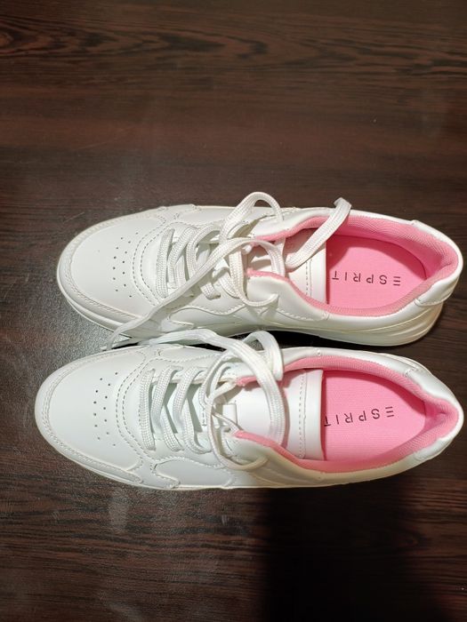 Маратонки за момиче