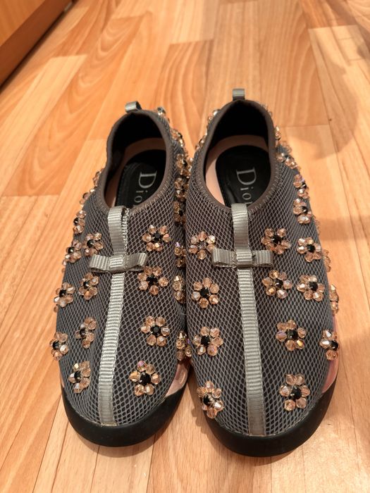 1 рет киілген аяқ-киімдер