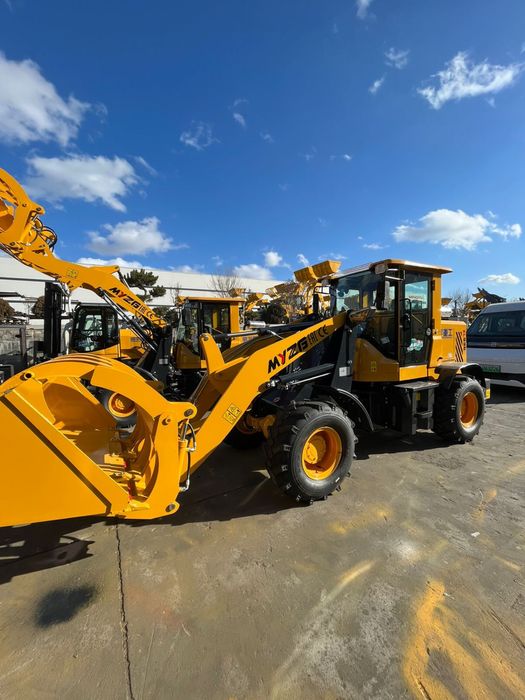 Продам погрузчик ковш + вилы.