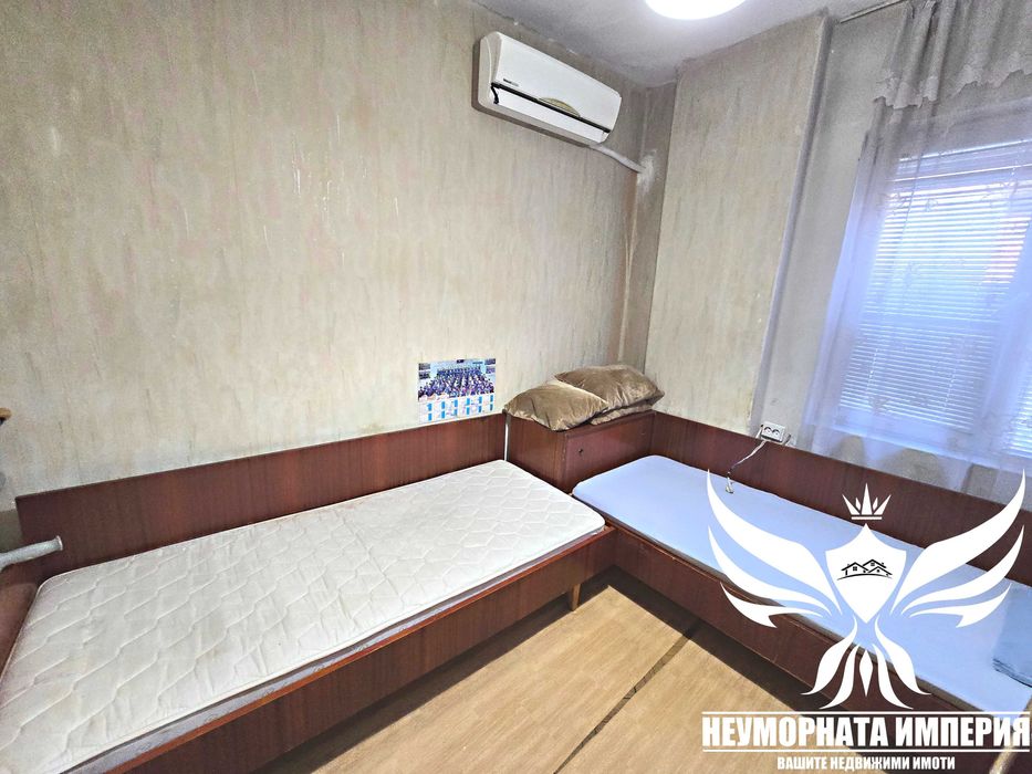 Продавам двуетажна къща РЗП 140кв. и 95кв.м. двор в гр.Асеновград