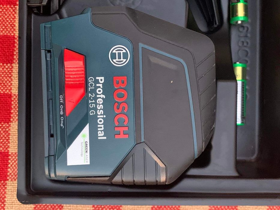 BOSCH GCL 2 - 15 G/ лазерен нивел, зелен лъч/в куфар/