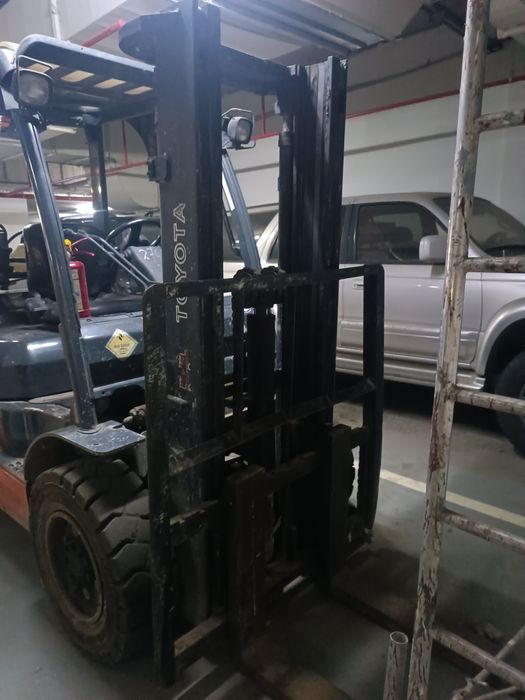 Погрузчик вилочный