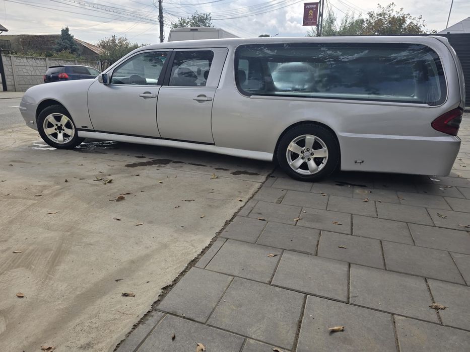 Mercedes e classe dric funerar