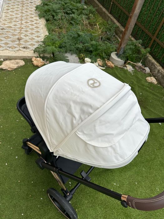 Cybex Priam 4 Rose Gold Off White 2024 + дъждобран