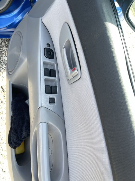 Продам Mazda Axela, 2004года