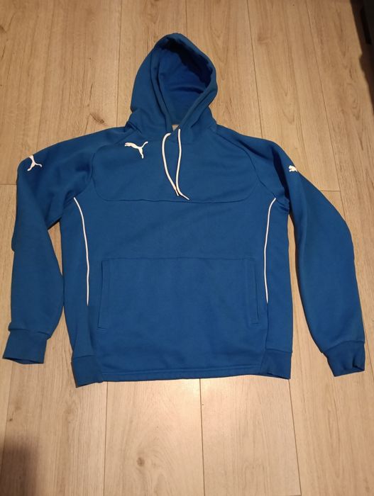 2 Hanorace cu Glugă originale Puma și Adidas mărimea M purtare o singură dată.