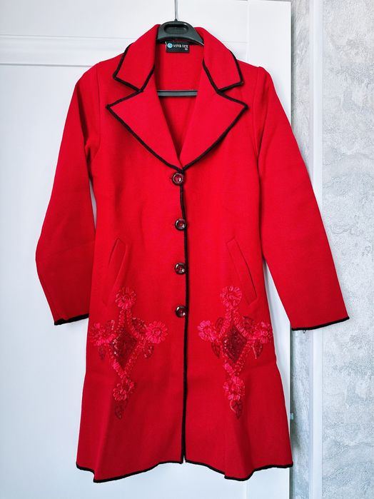 Костюм сатылады