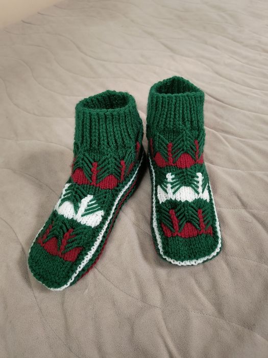 Чорапки и терлици ръчно изплетени