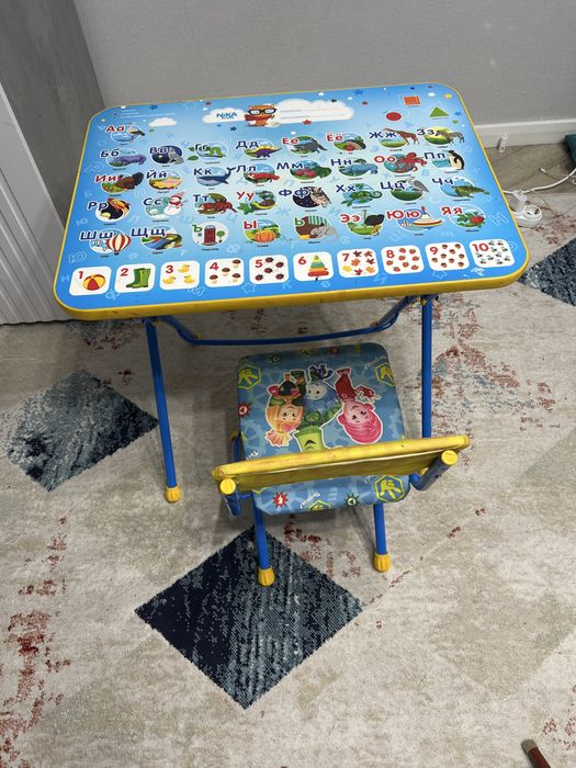 Десткий стулчик и стол