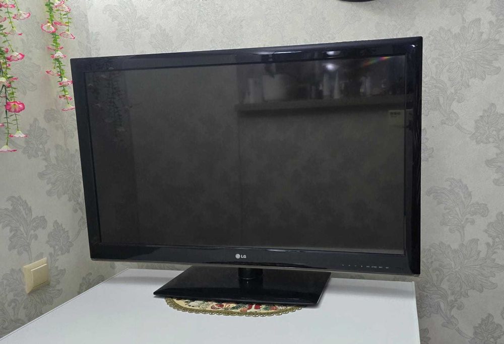 Телевизор LG, срочно, торг