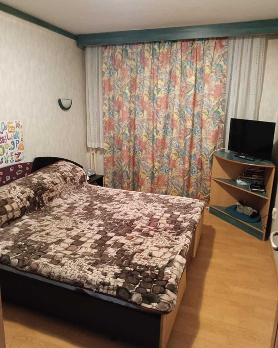 Proprietar vinde apt. spațios cu 3 camere