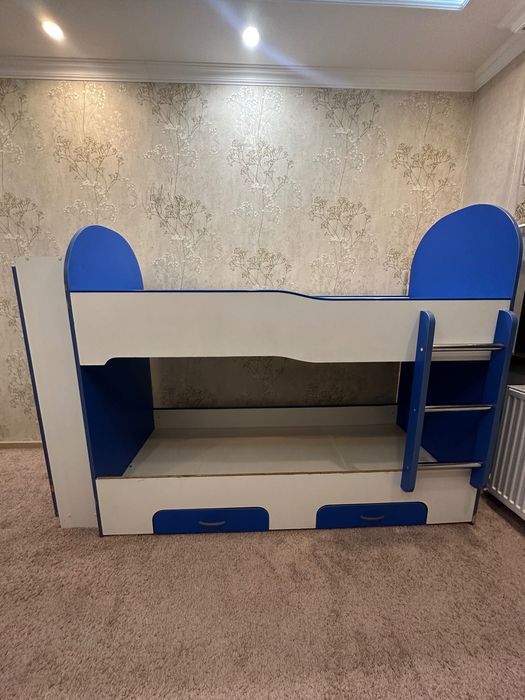 Двухярусная кровать!!!