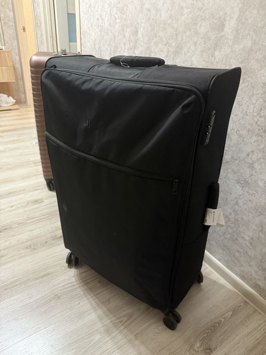 Продам чемоданы, большие