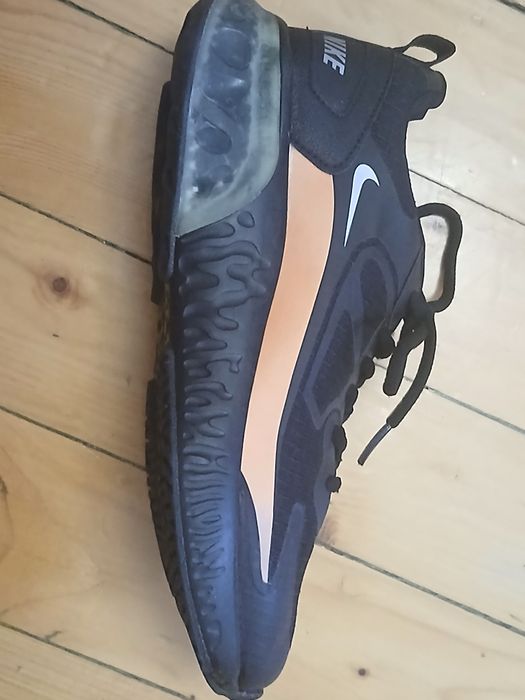 Маратонки NIKE Намаление