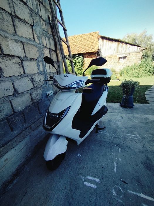 Vând scuter electric nou nout