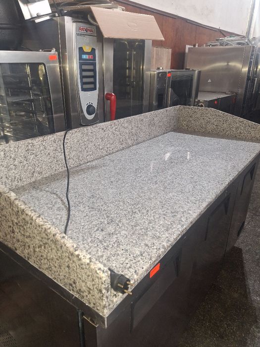 Хладилна маса за пица TRUE USA