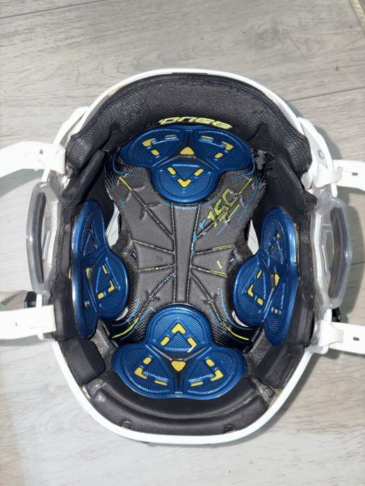 Хоккейный шлем Bauer re-akt 150