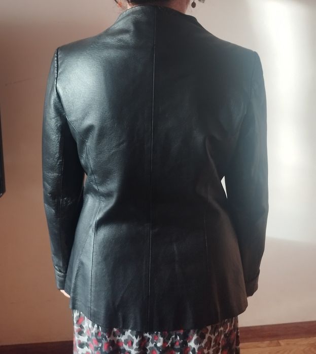 Продам кожанную куртку, 46-48 рр