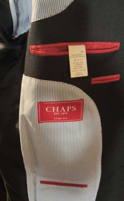 Официални мъжки костюми от 35 до 45 Евро.