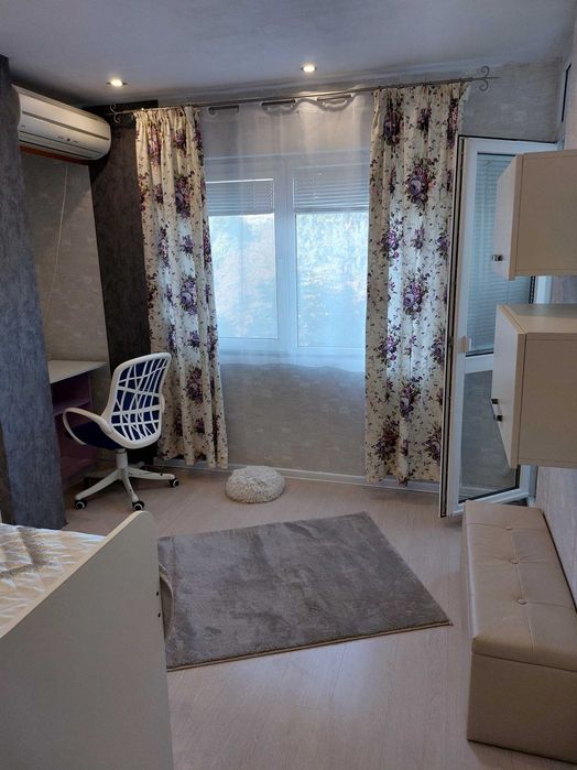 Дава се под наем Тристаен апартамент в Варна, Автогара - 80 кв.м за 550 € - Снимка #3
