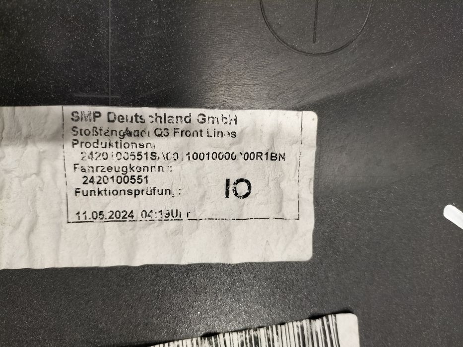 Лява част от предна броня Audi Q3 / Ауди Кю 3 2024г.