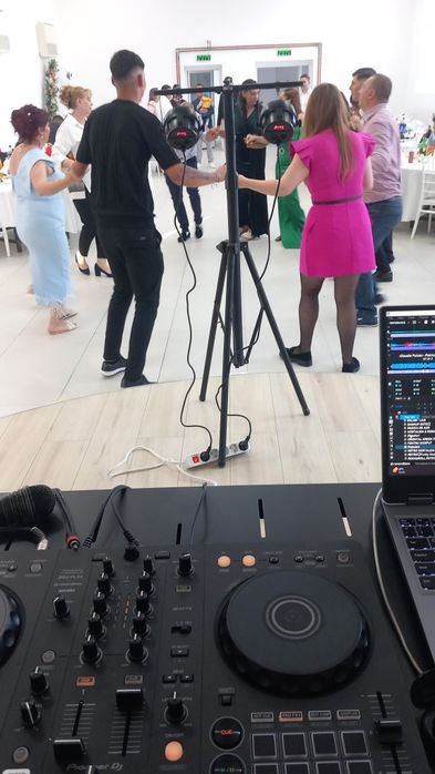 Dj/Mc evenimente nunti botezuri cununii petreceri private