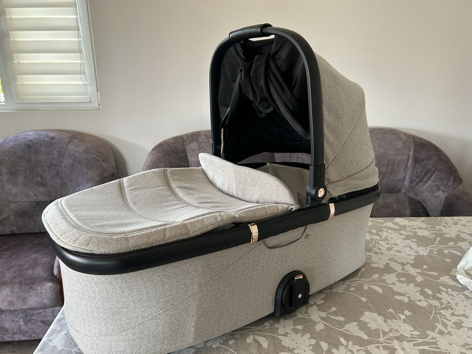 Комбинирана детска количка EMPIRE 3В1 БЕЖОВ