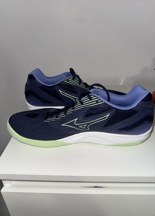 Vand adidasi Mizuno Cyclone Speed 4