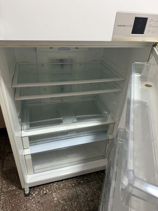Frigider LG 529L