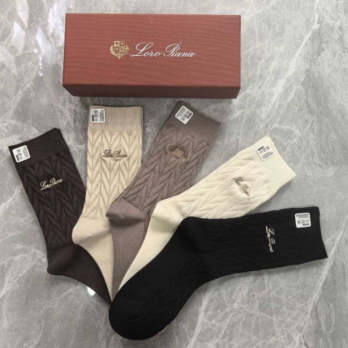 Луксозни чорапи CHANEL, Loro Piana