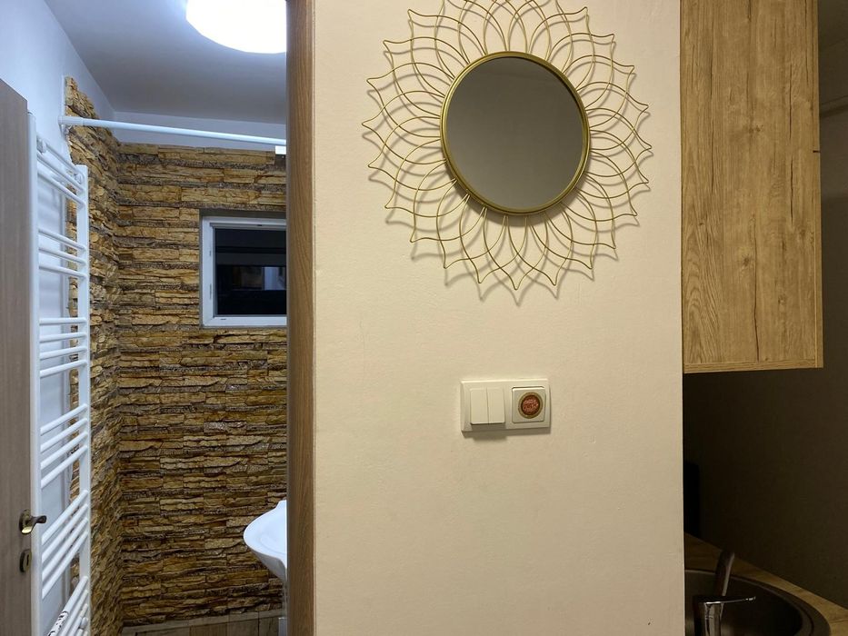 Închiriez garsoniera în Reșița zona Renk  pe termen lung tel zero 746noua88299