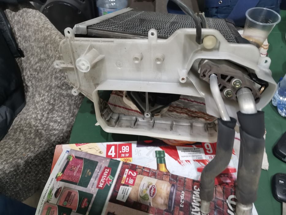 Клапа моторче, реостат, вентилатор, радиатор Тойота Корола Версо 2004г ...