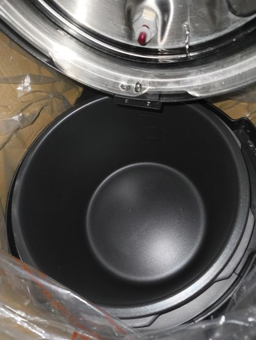 Crockpot doar testat o singură dată, aproape nou
