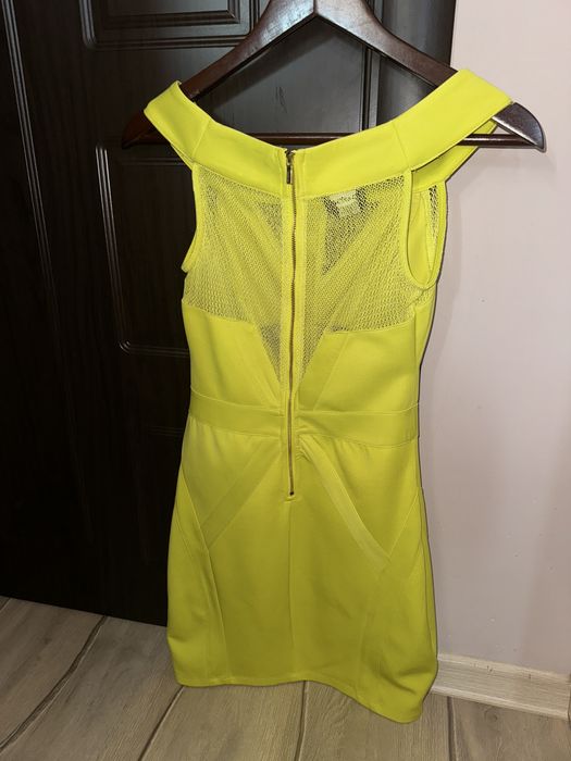 Официална Рокля xs размер