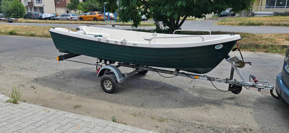 Продава се лодка Anka 4