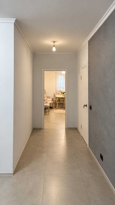 Продам 1 комн кв. 73*m2 в Астане около парка